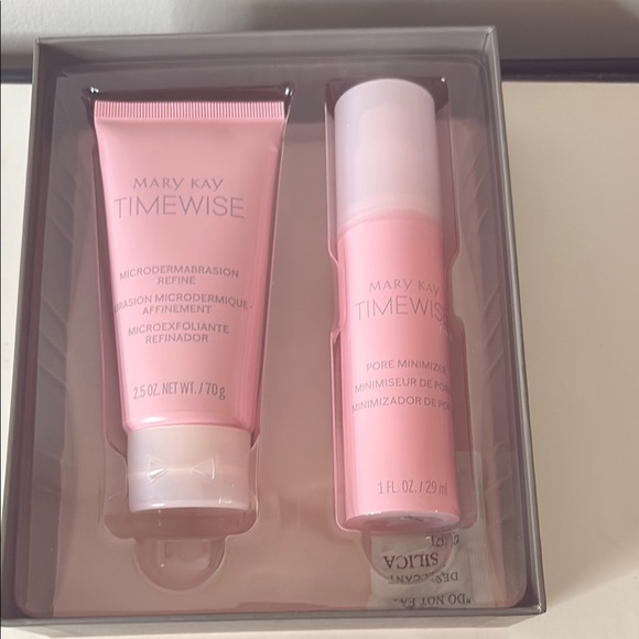 Mary Kay Timewise Microdermabrasion Plus Set in Pink and Gray - Picture 2 of 4